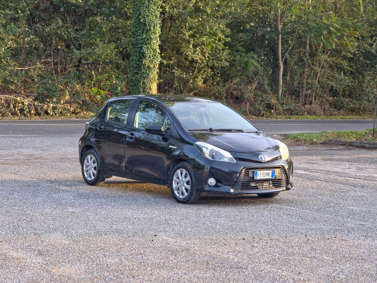 Toyota Yaris 1.5 Hybrid 5 porte Lounge E5B Automatico NEO 2014