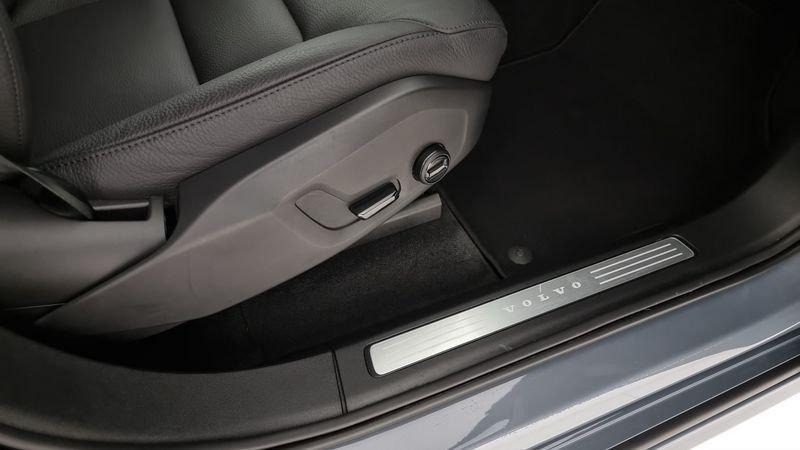Volvo XC90 B5 (d) AWD automatico 7 posti Core