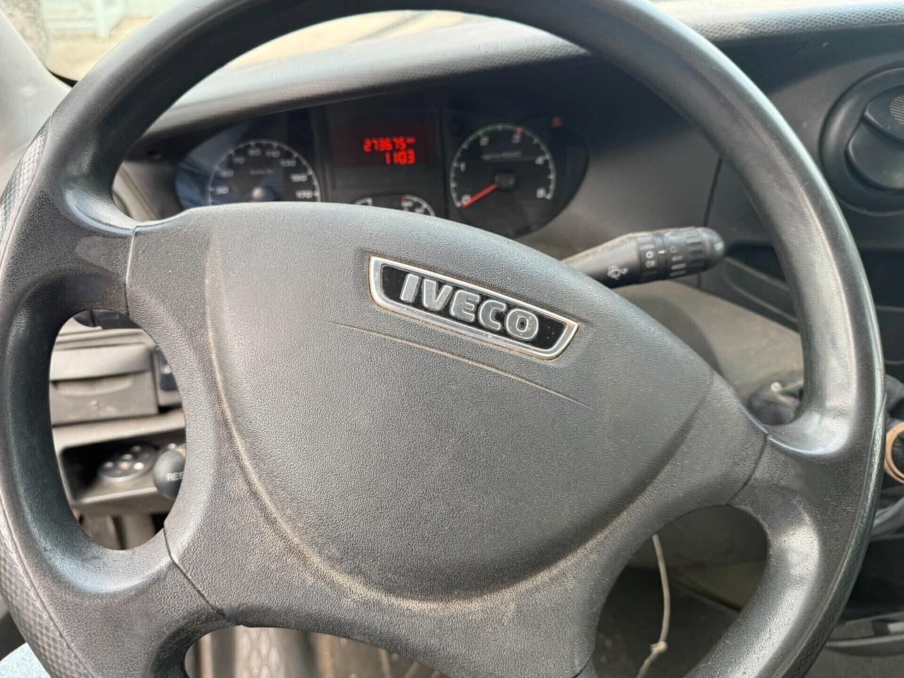 Iveco Daily 35S15/2.3/TEALIO/PATENTE B/2014