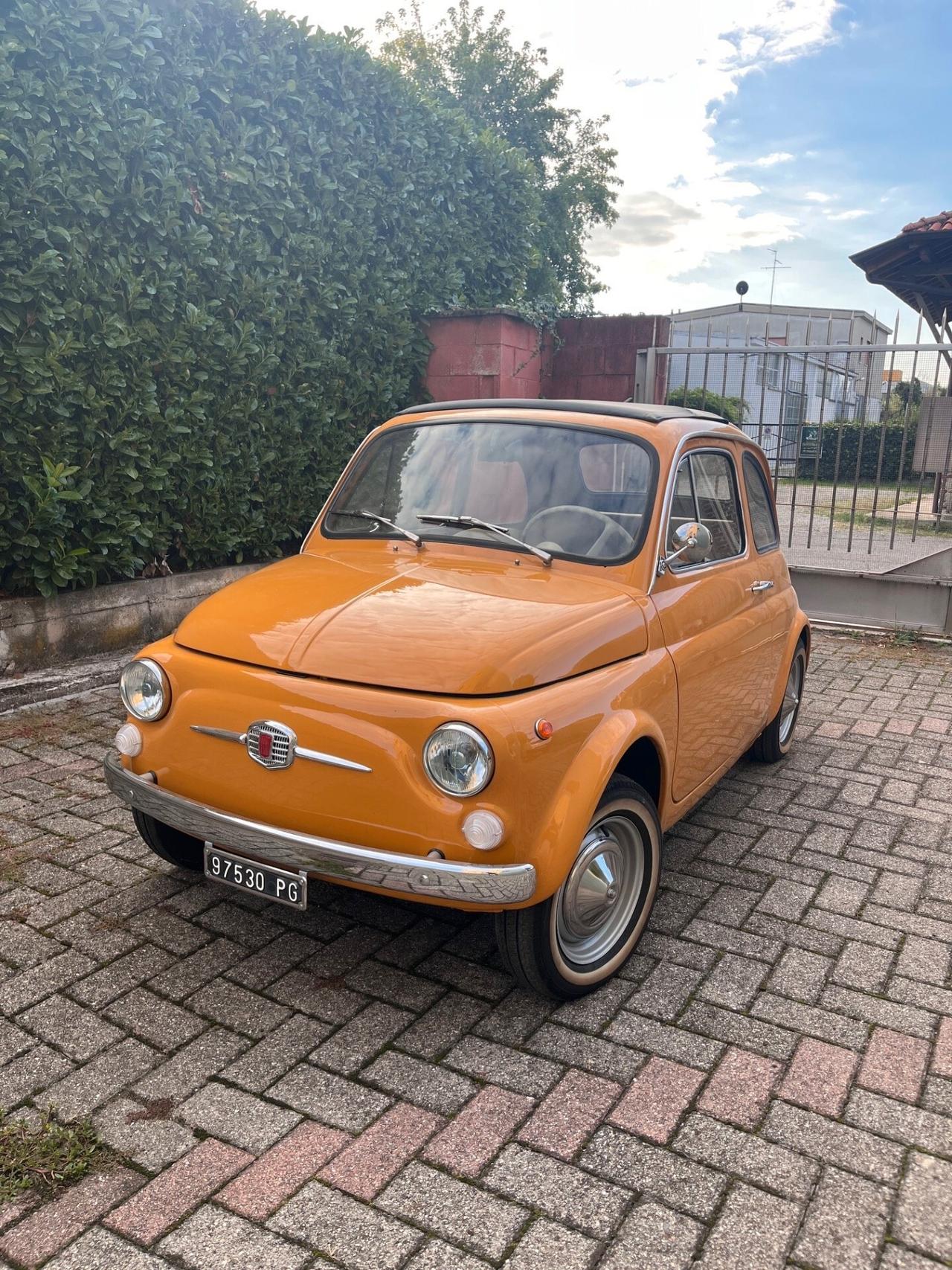 Fiat 500 F 8 Bulloni del 1966