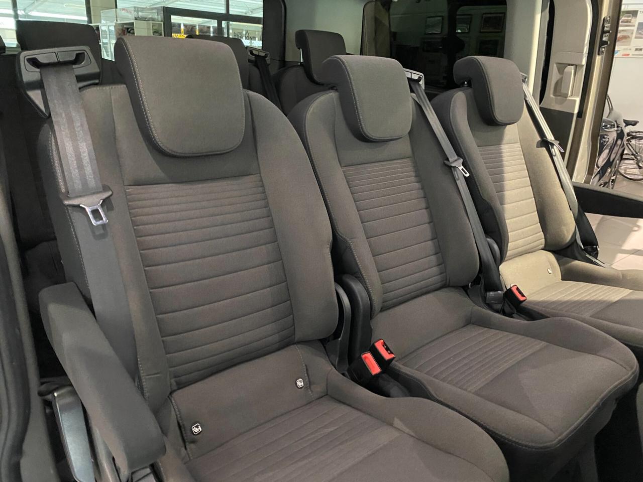 Ford Tourneo Custom 310 2.0 TDCi 130CV PC Titanium