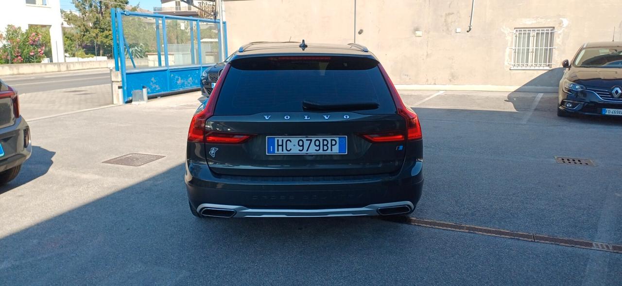 Volvo V90 Cross Country D4 AWD Geartronic Ocean Race