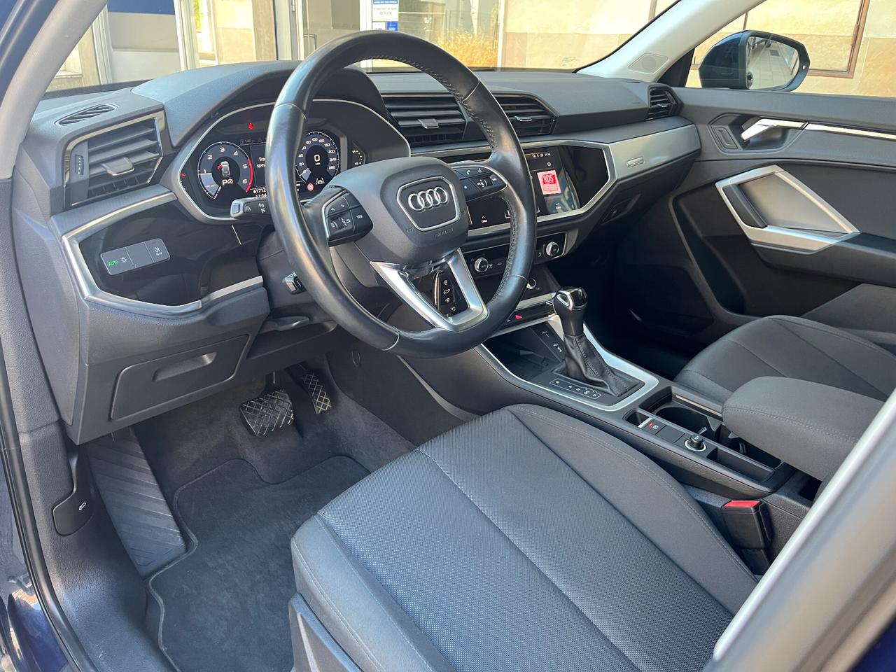 Audi Q3 35 TDI S tronic Business