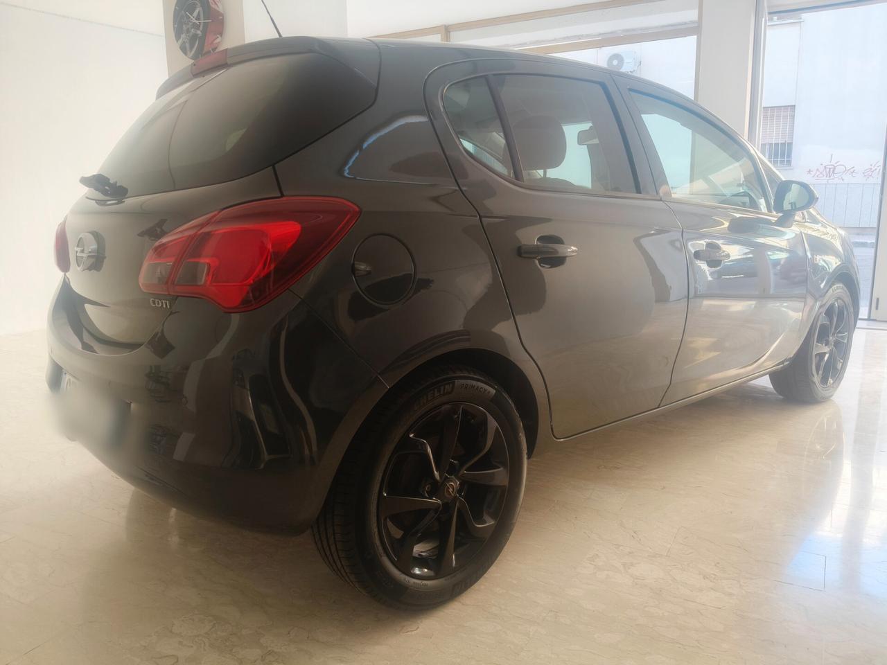 Opel Corsa 1.3 diesel CON GARANZIA