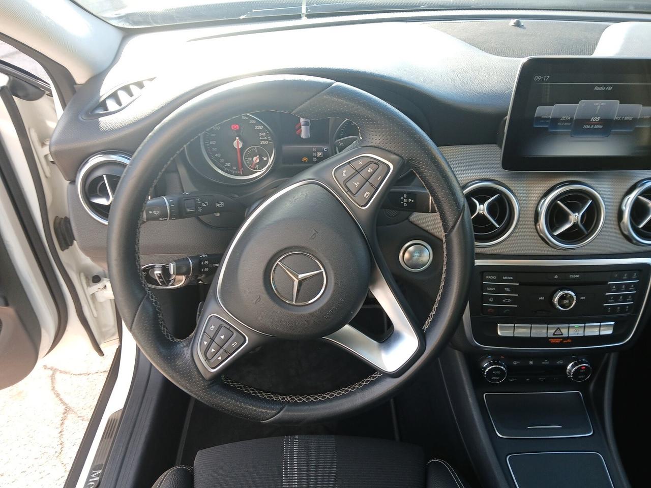 Mercedes GLA 180 AUTOMATIC PREMIUM 1.5 109CV