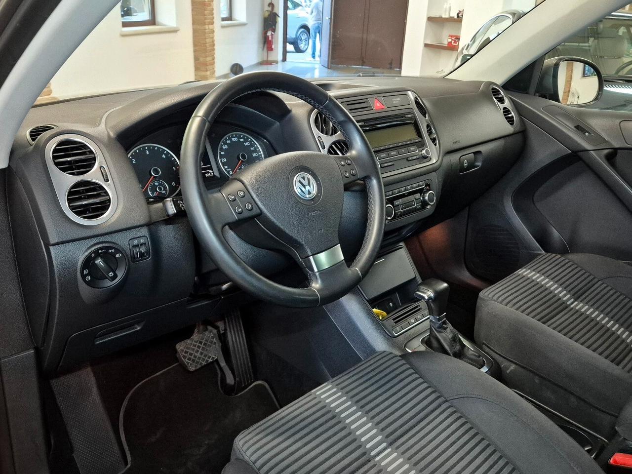 Volkswagen Tiguan 2.0 TDI DPF 4MOTION tiptronic Sport & Style