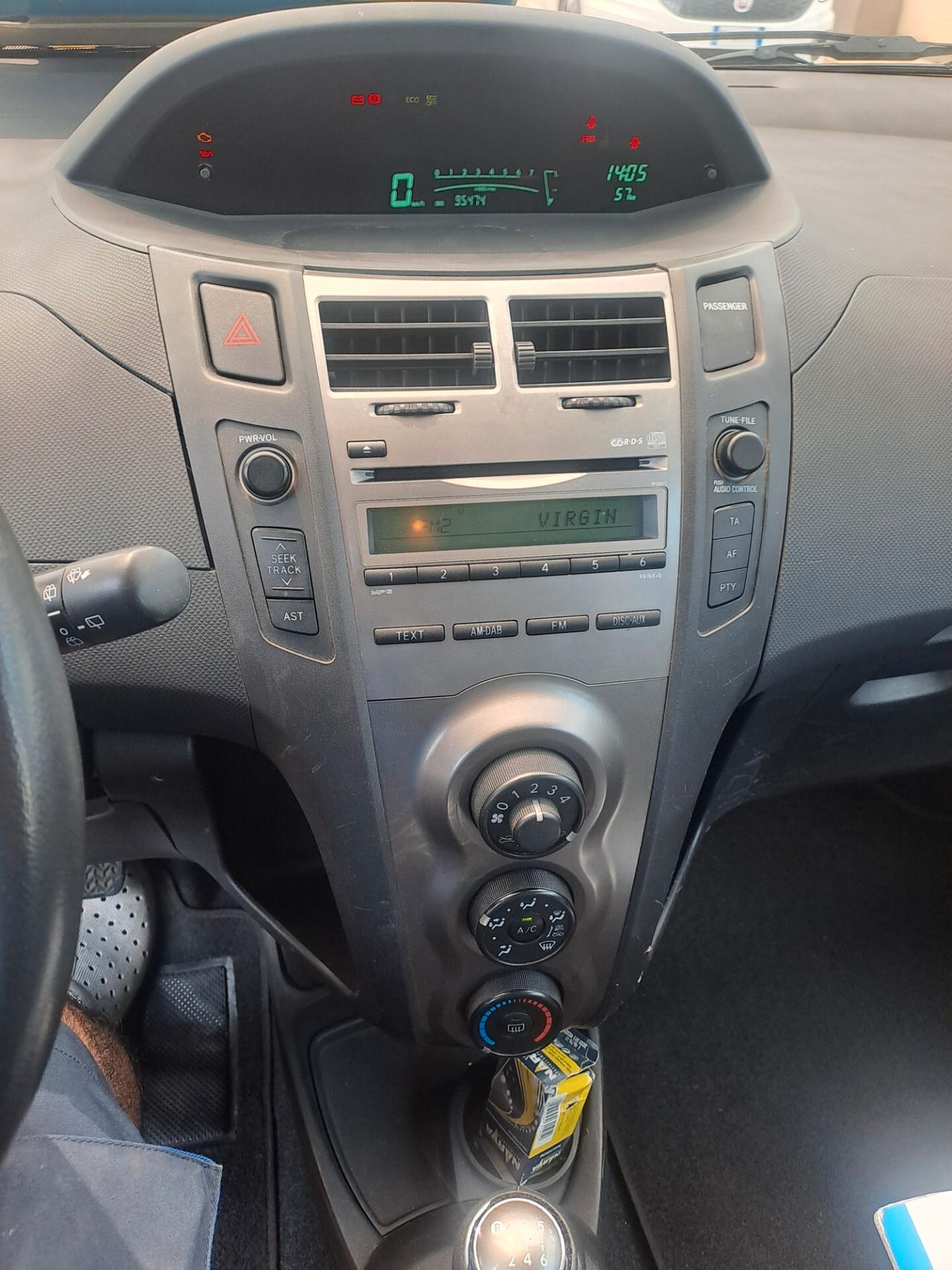 Toyota Yaris 1.3 5 porte Sol