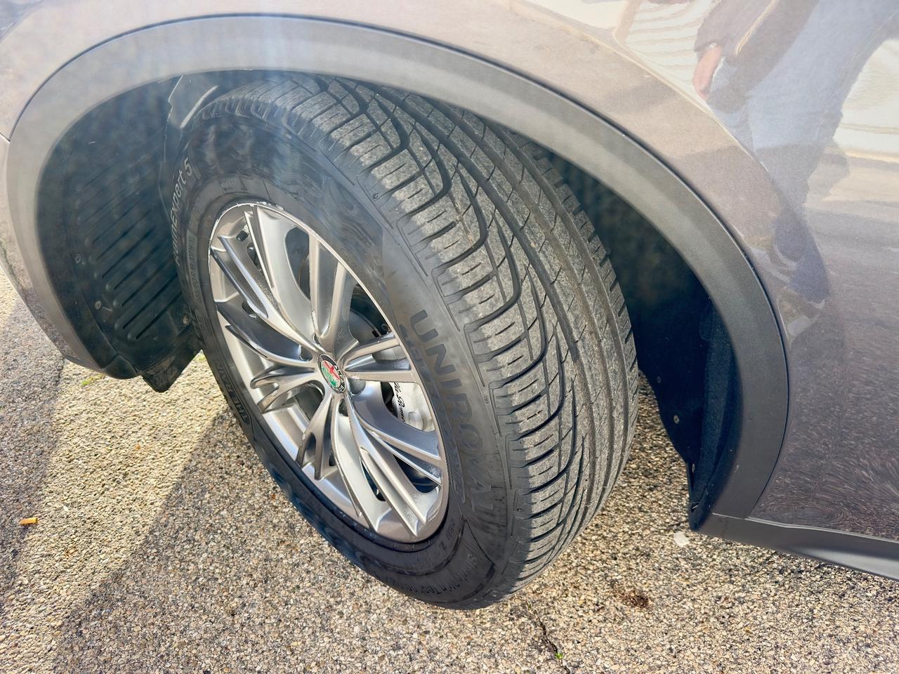 Alfa Romeo Stelvio 2.2 Turbodiesel 160 CV AT8 RWD Business