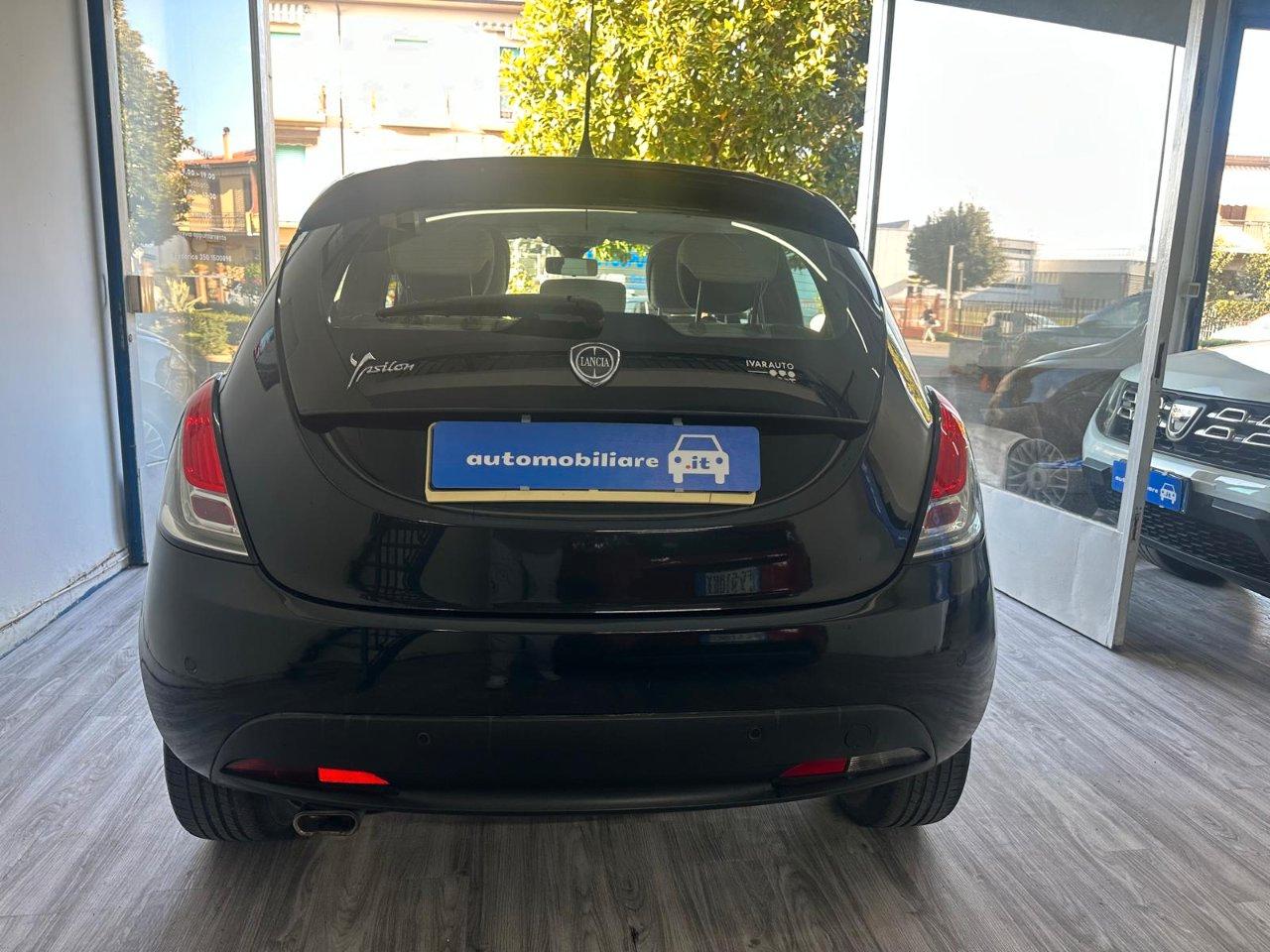 Lancia Ypsilon 5 Porte Ypsilon 1.2 8v Gold c/CL 69cv E6
