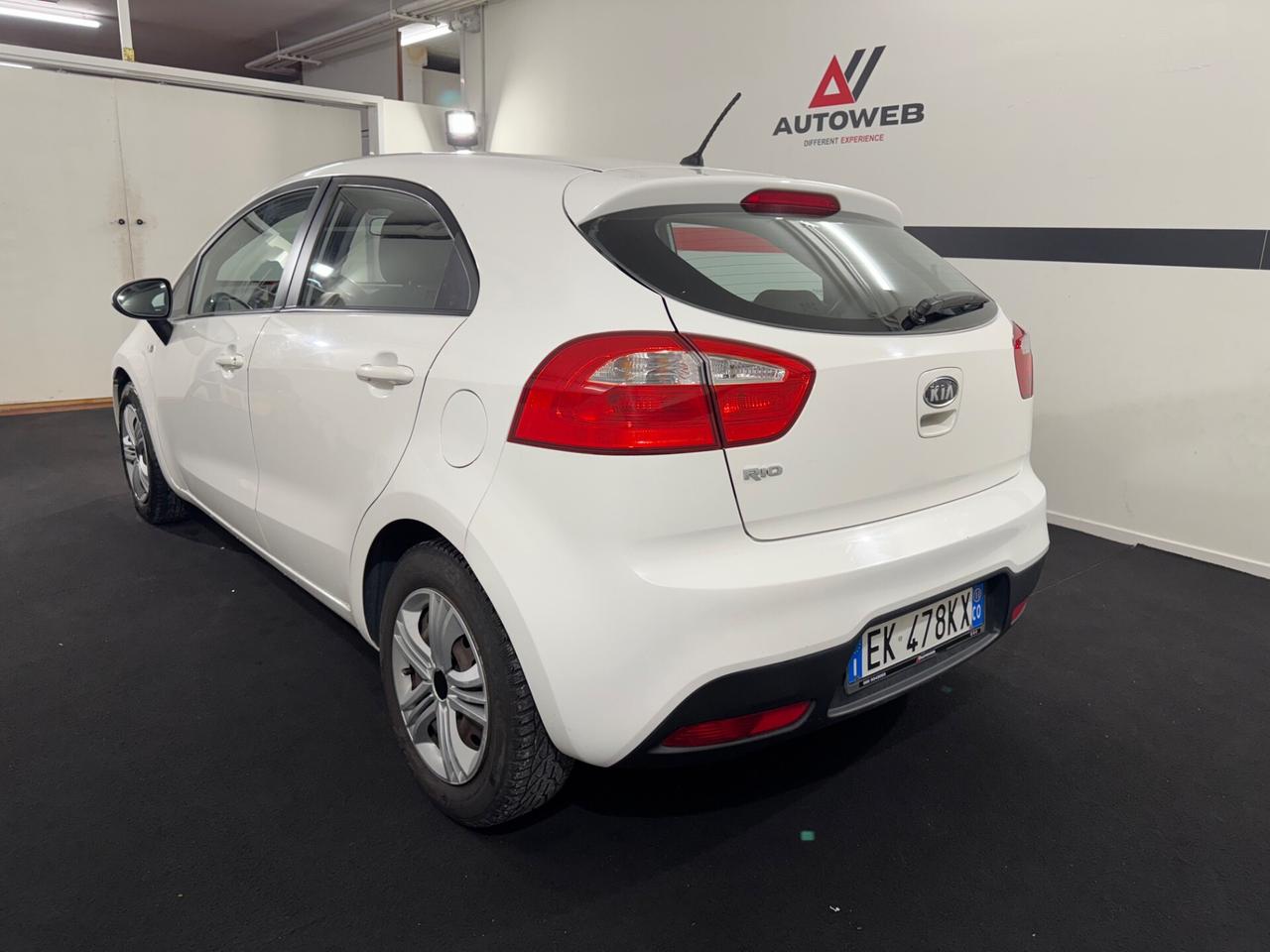 Kia Rio 1.2 CVVT 5p. * NEOPATENTATI* * REGALO SPECIALE DA AUTOWEB *