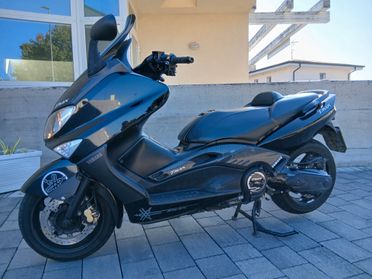 Yamaha T Max Black edition__valuto permute con auto