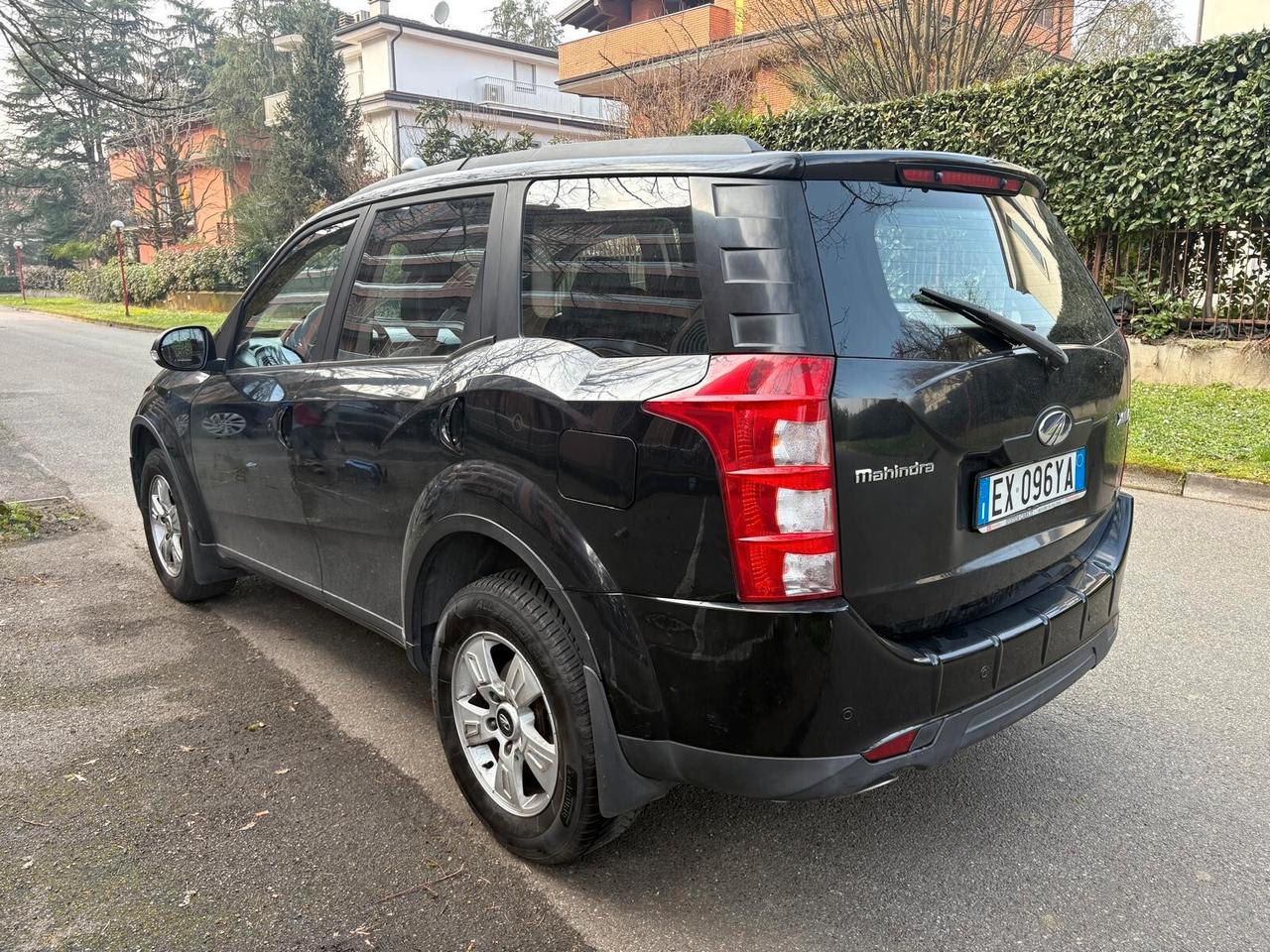 Mahindra XUV500 2.2 16V AWD W6