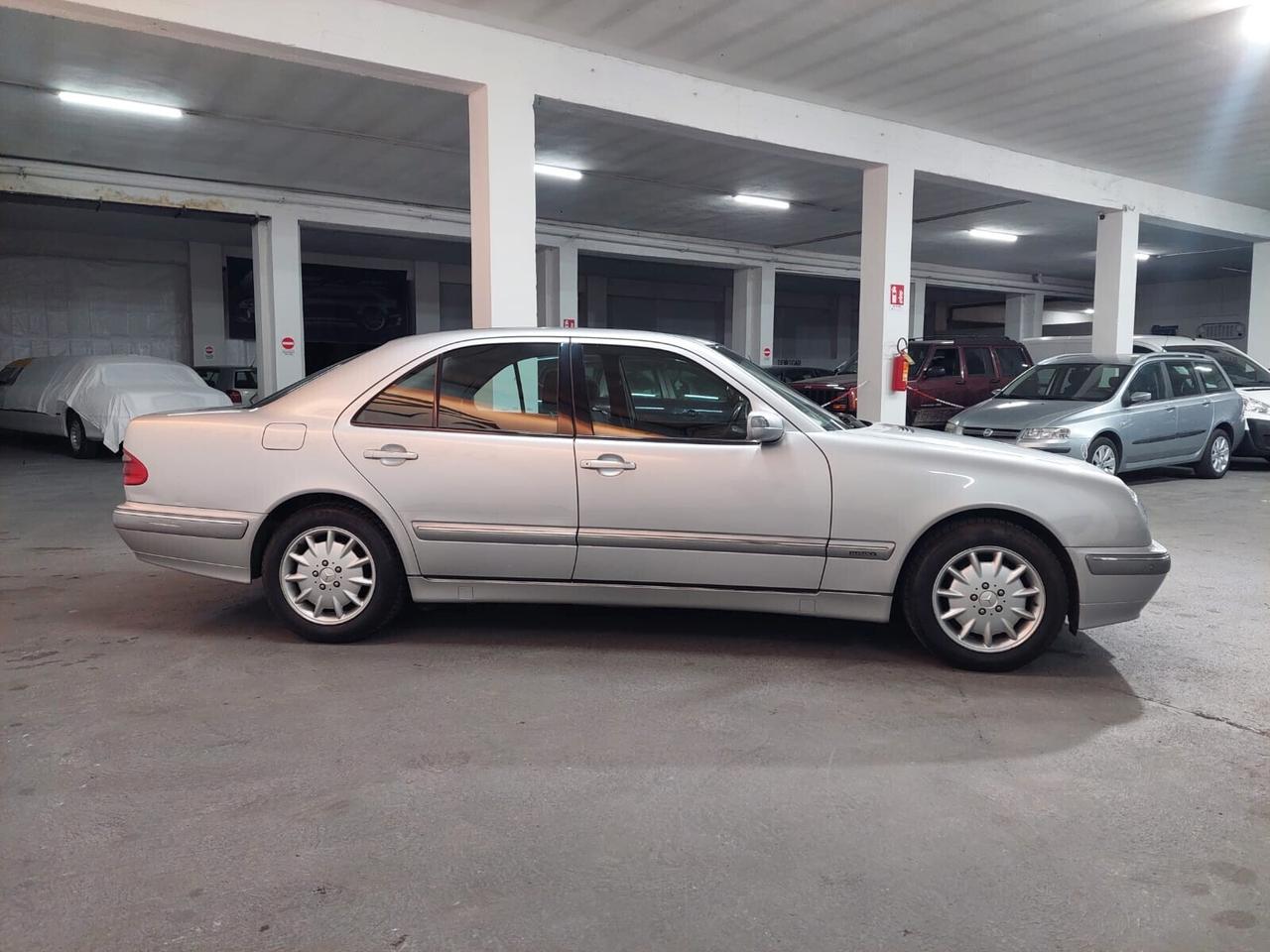 Mercedes-benz E 200 cat Avantgarde