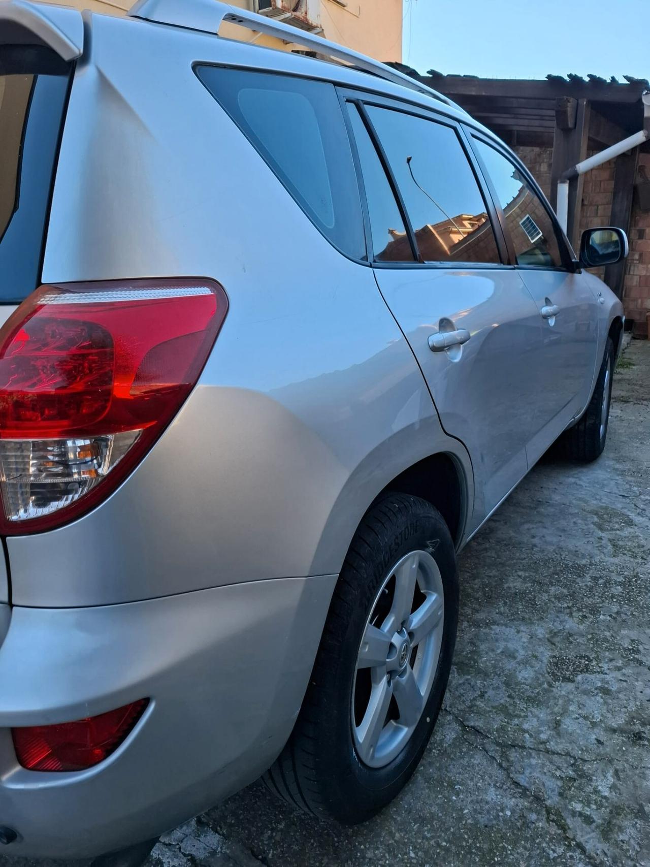 Toyota RAV 4 - 136 cv