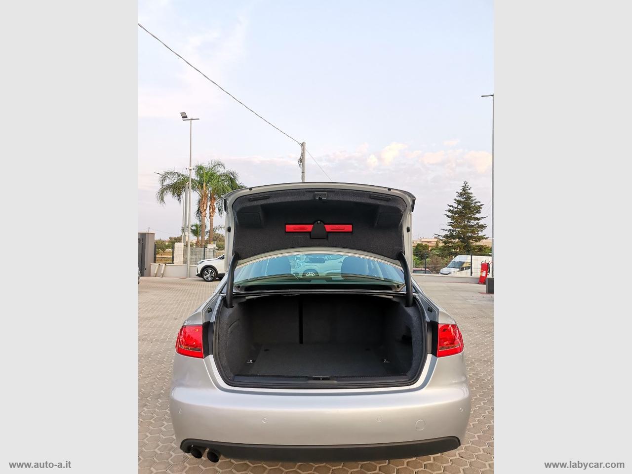 AUDI A4 2.0 TDI 143 CV Advanced