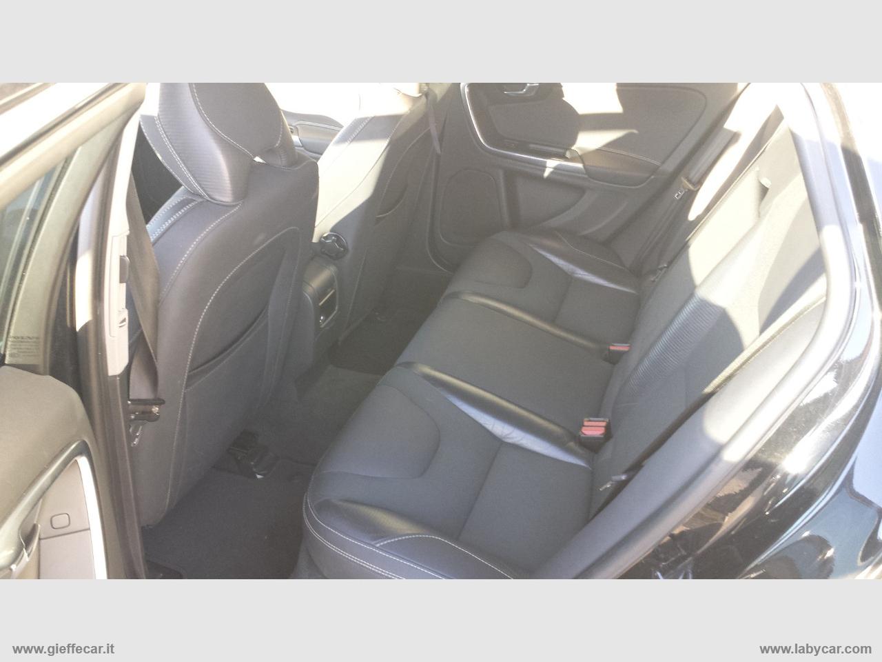 VOLVO V60 D3 Geartronic R-design