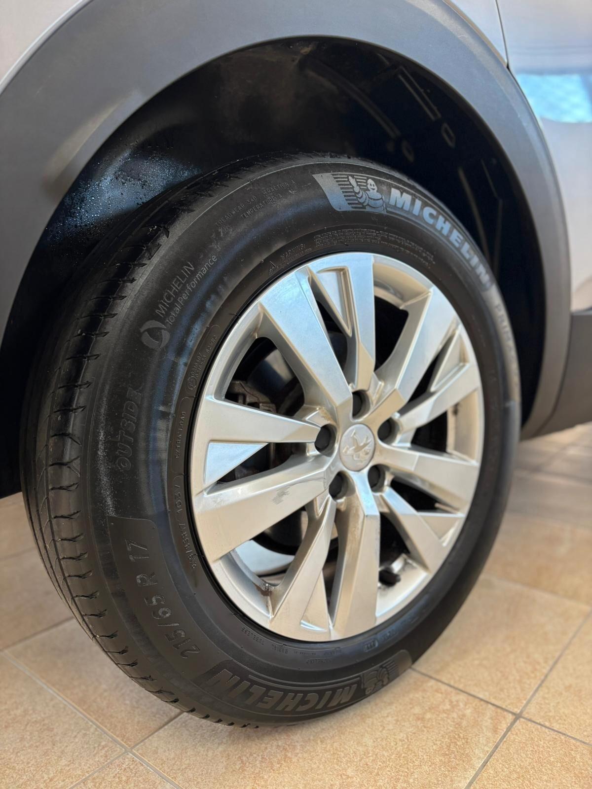 Peugeot 3008 BlueHDi 130 S&S Active Pack