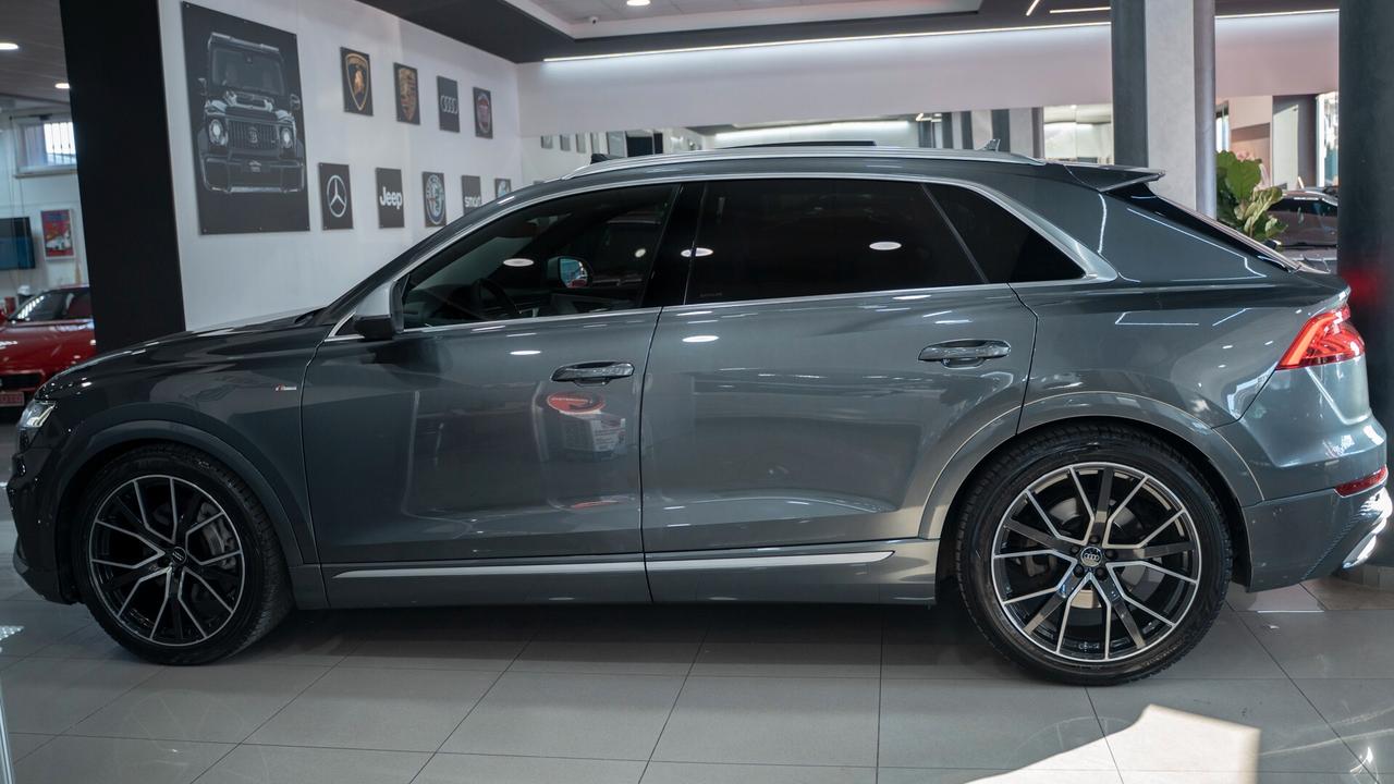 Audi Q8 50 3.0 TDI MHEV QUATTRO S LINE 22" TETTO SOSPENSIONI LUCI FULL OPTIONAL