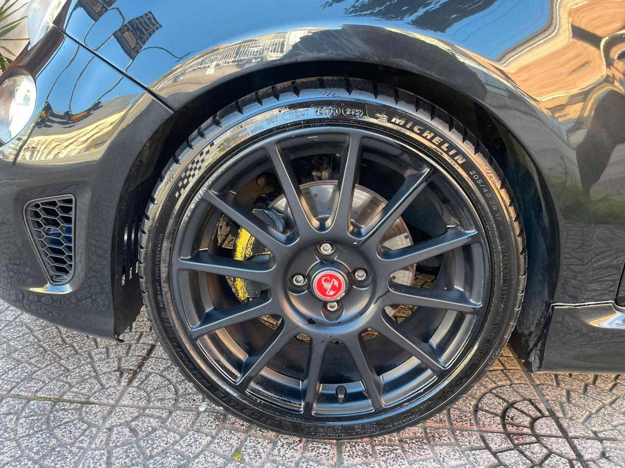 Abarth 595 1.4 Turbo T-Jet 180 CV Competizione