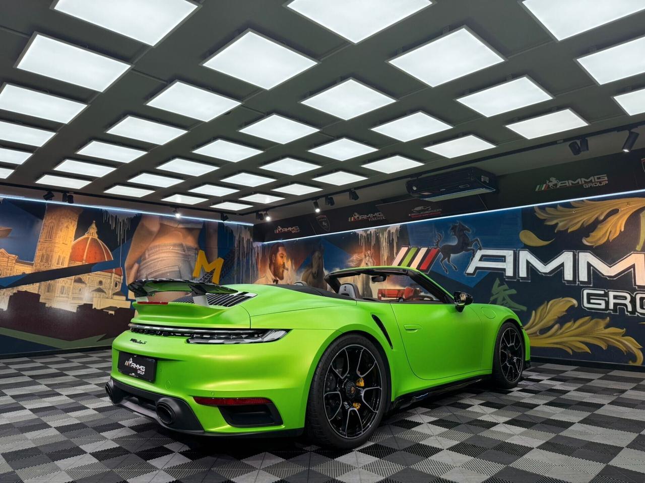 Porsche 911 Turbo S Cabriolet (925) Auto Pellicolata verde