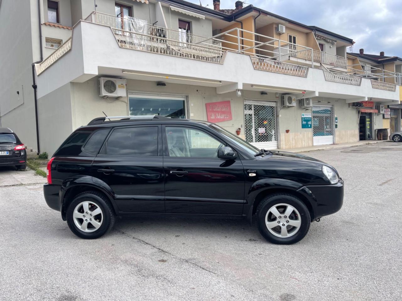 Hyundai Tucson 2.0 gpl 4x4 Dynamic garanzia