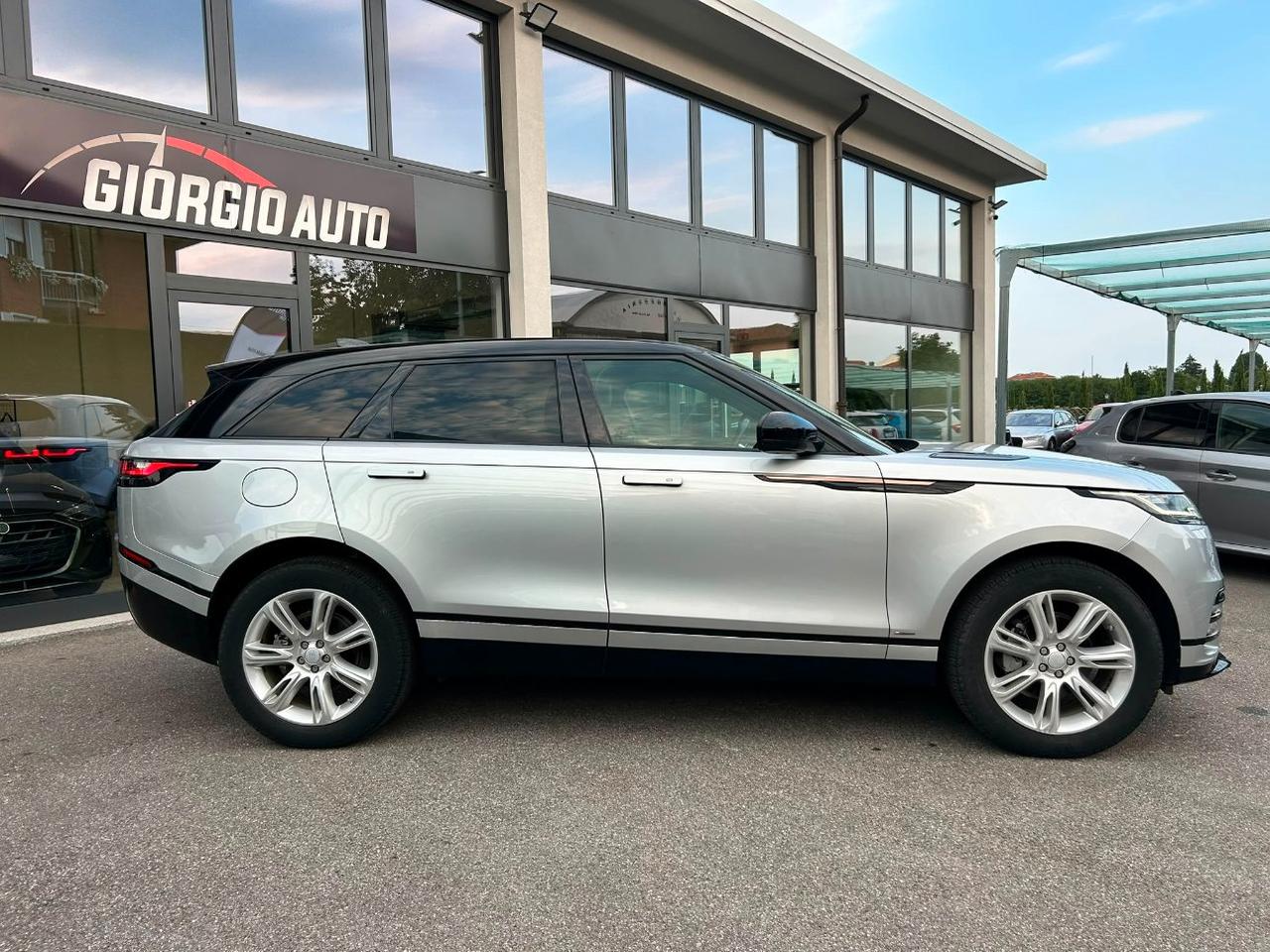 LAND ROVER Range Rover Velar 2.0D I4 240 CV R-Dynamic SE