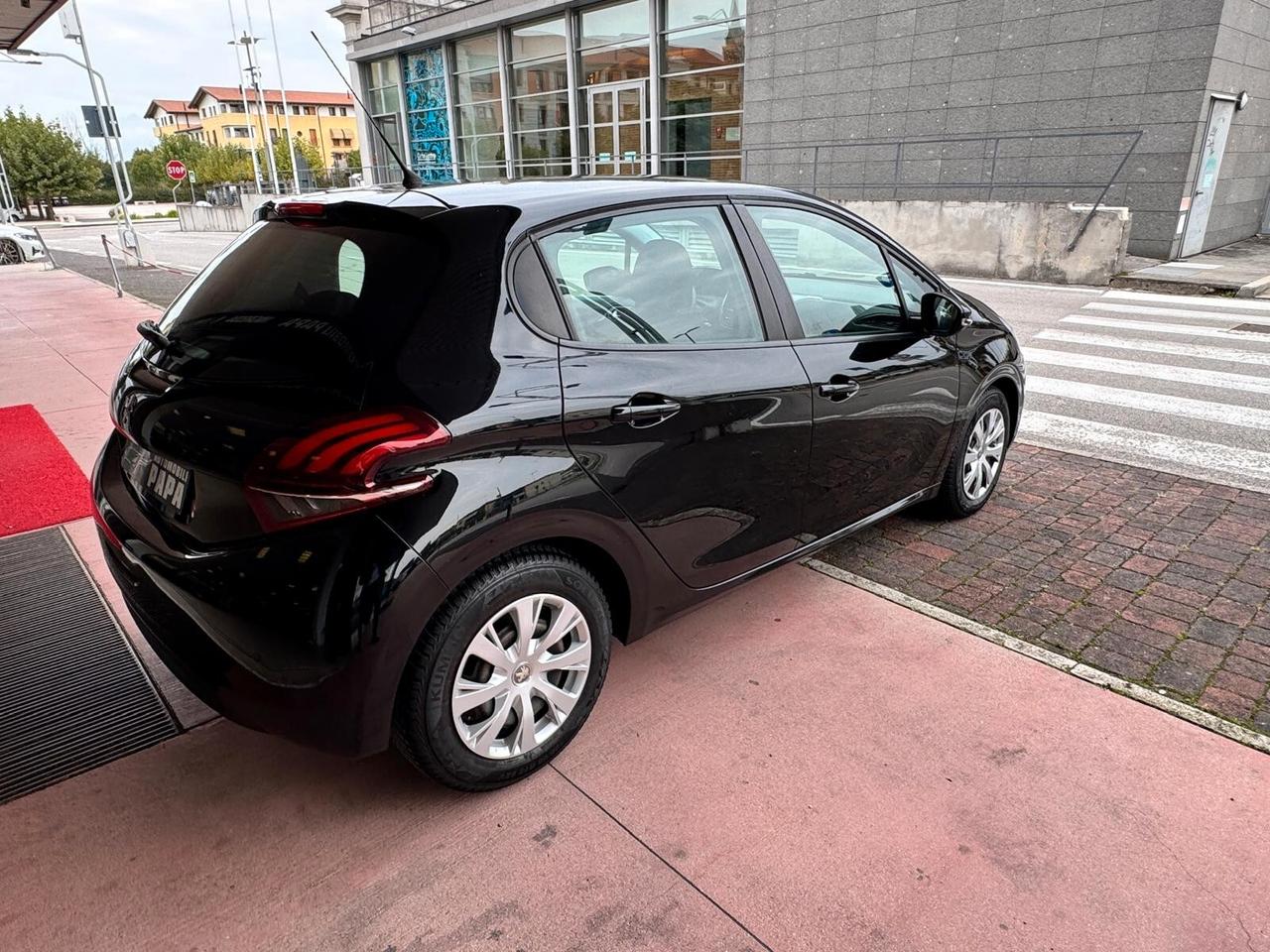 Peugeot 208 PureTech 82 5 porte Active