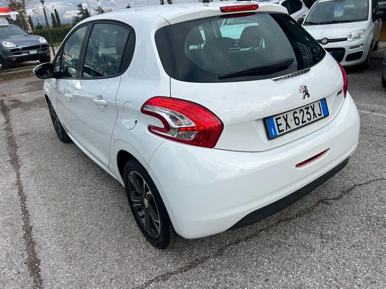 " UNA CHICCA " Peugeot 208 1.4 VTi 5p. GPL Allure