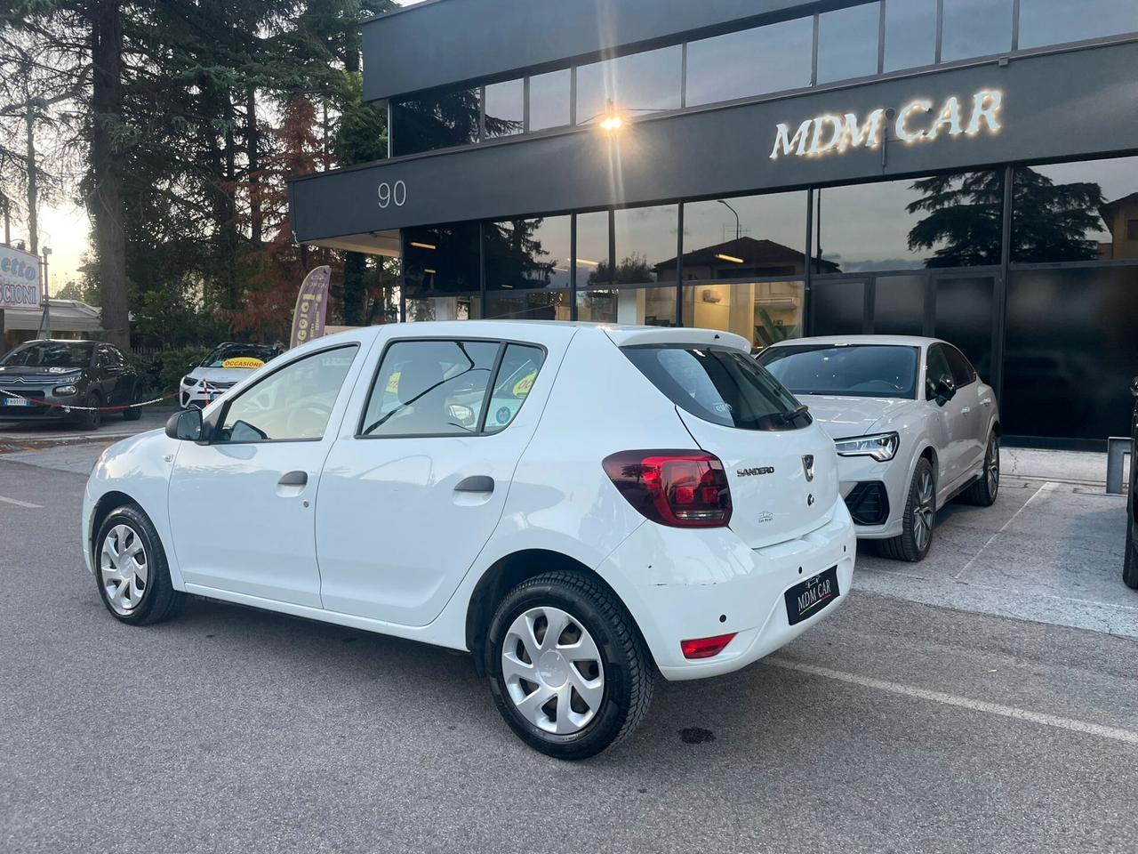 Dacia Sandero 1.0 SCe 12V 75CV *NEOPATENTATI*