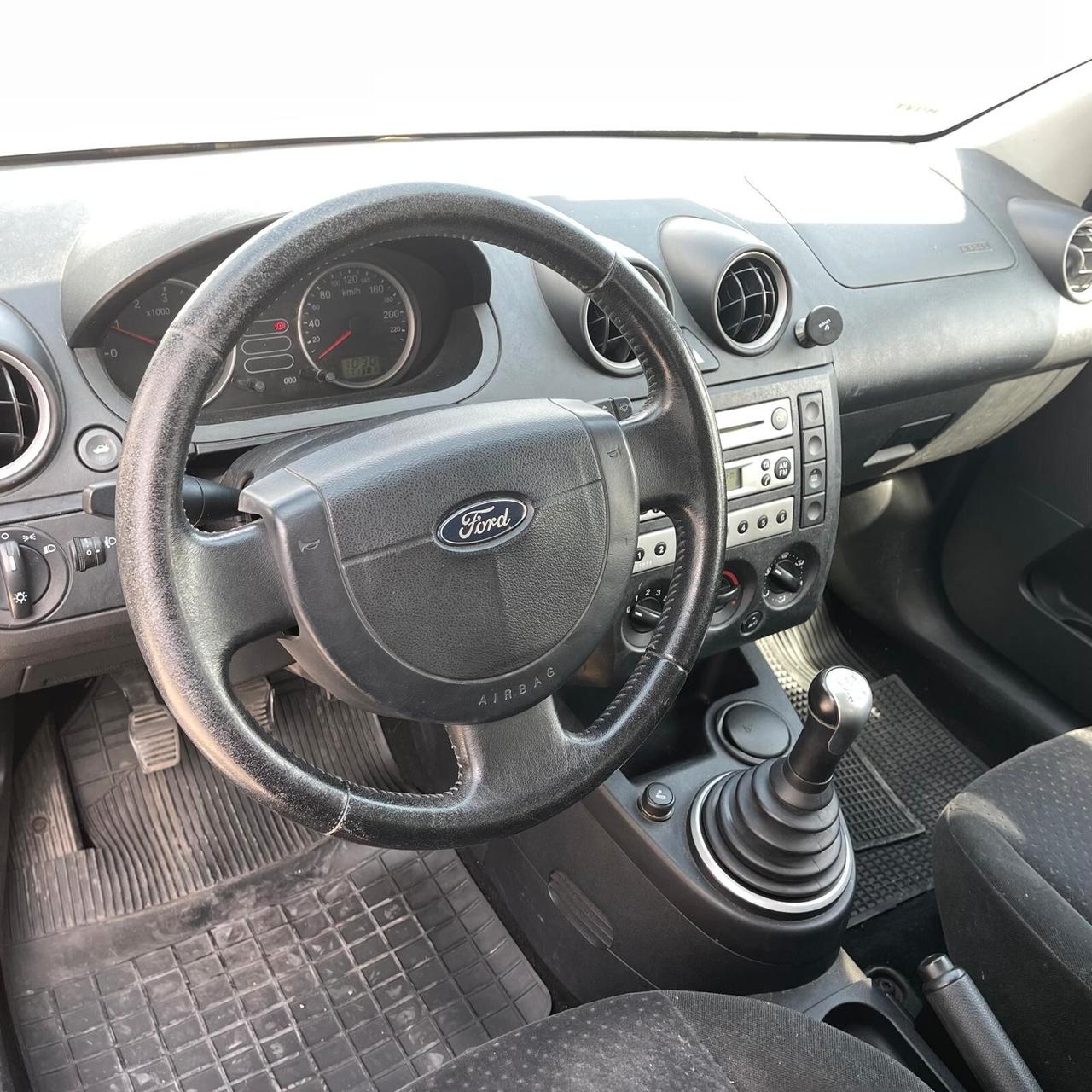 Ford Fiesta 1.4 TDCi 69cv Ghia