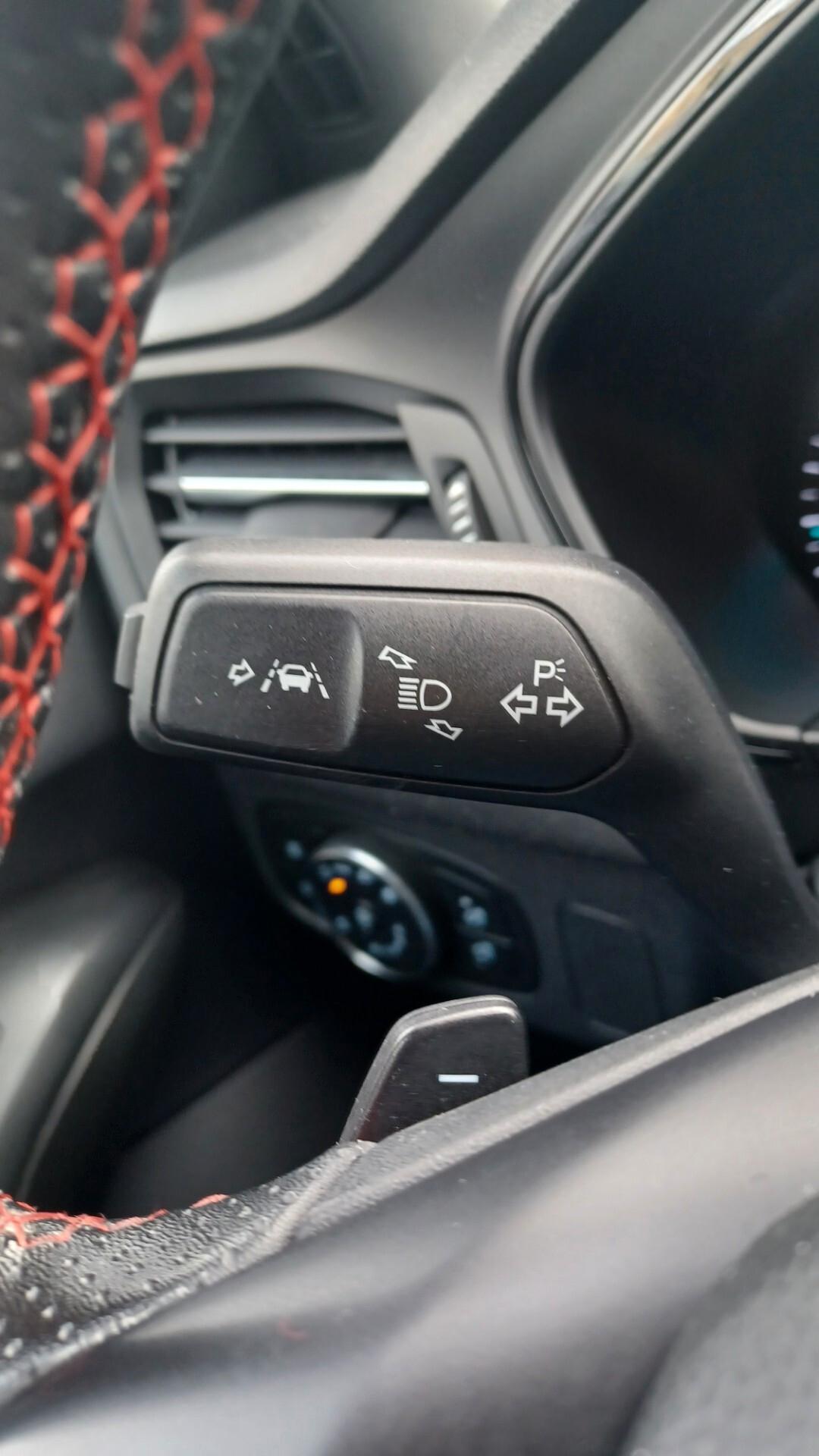 Ford Focus 1.0 EcoBoost Hybrid 125 CV Powershift SW ST-Line