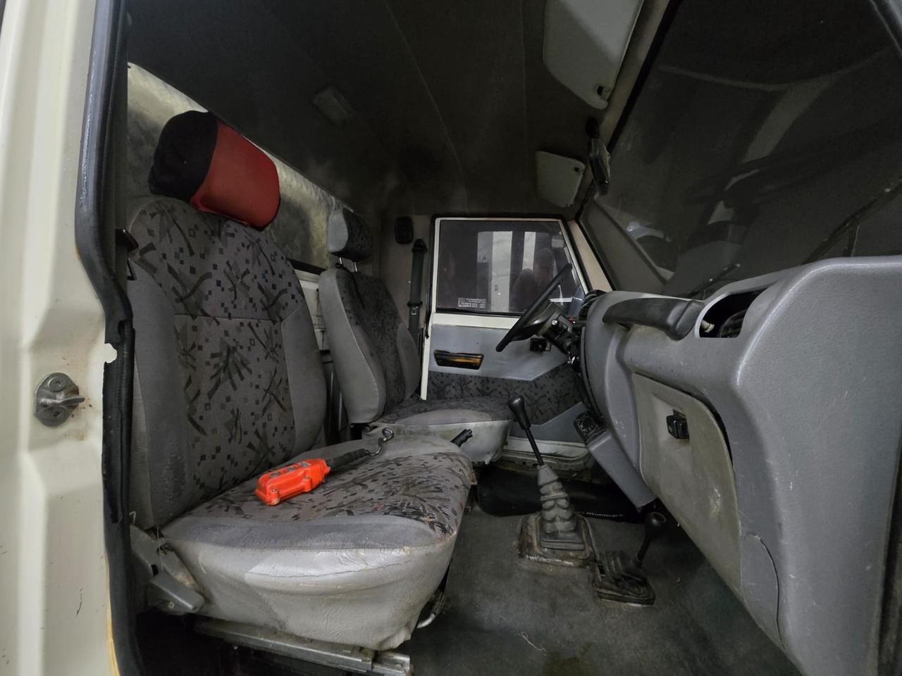 Mahindra Bolero 2.5 CRDe 4WD SC Pup. Rib. Tril.