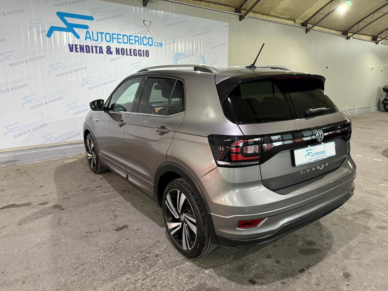 Volkswagen T-Cross 1.0 Benzina 115cv R-Line