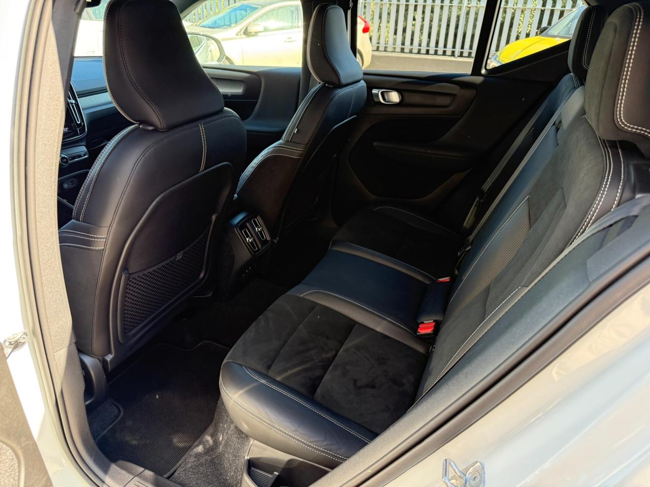 Volvo XC40 D4 AWD Geartronic R-design