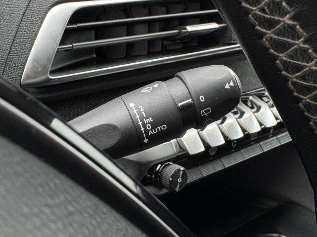 PEUGEOT 3008 PureTech Turbo 130 Allure 360/Full-led/Ambient lig