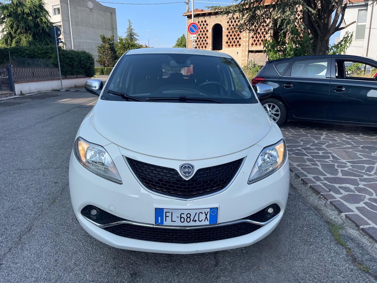 Lancia Ypsilon 1.2 69 CV 5 porte GPL Ecochic Gold