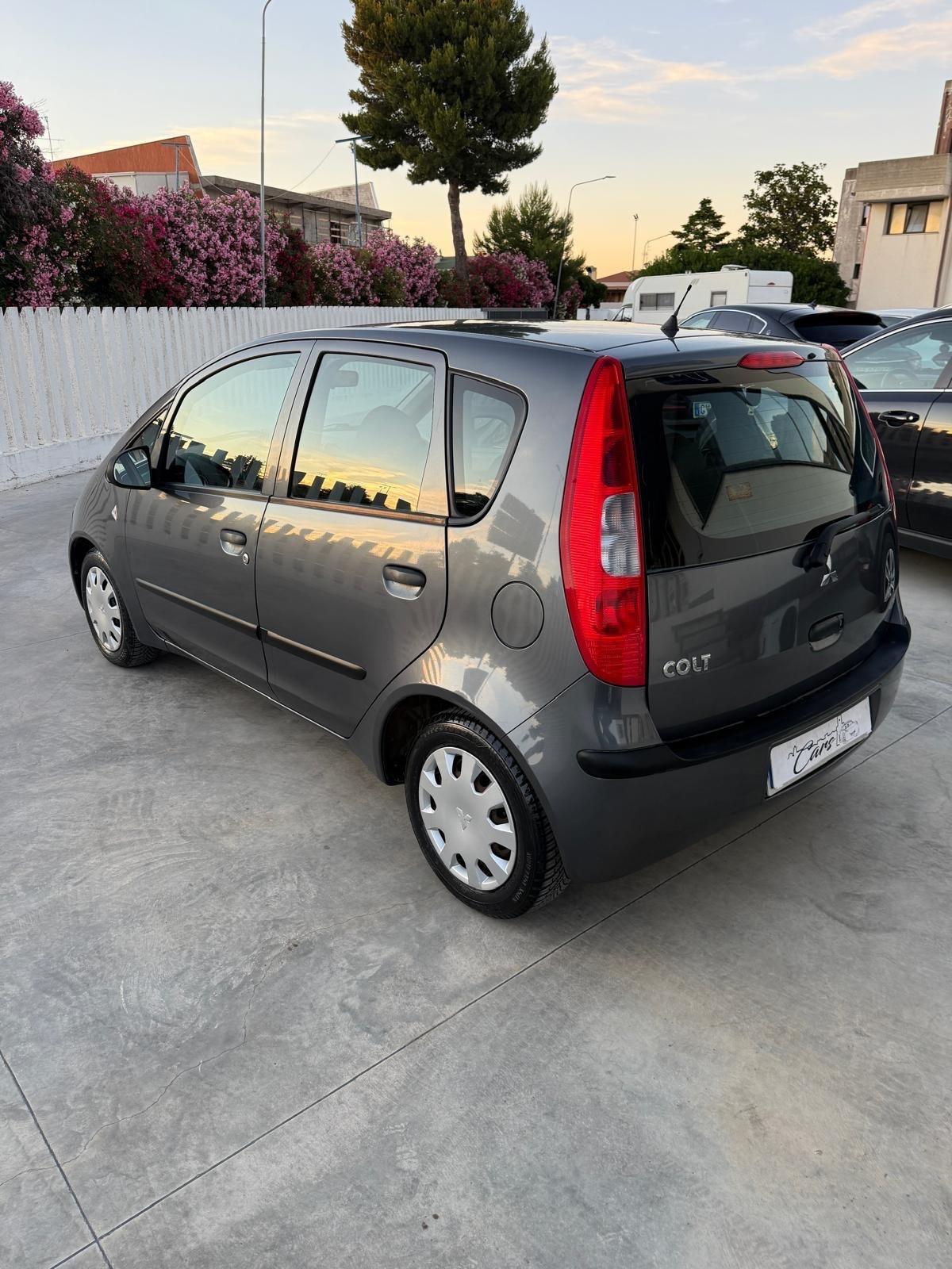 Mitsubishi Colt 1.1 12V 5p. Invite