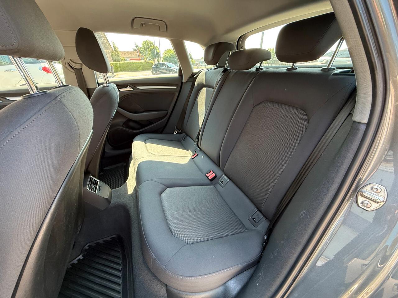 Audi A3 Sedan 1.6 TDI 116 CV Business