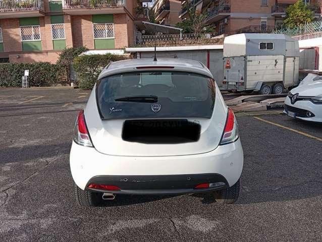 Lancia Ypsilon 1.2 8v Silver ecochic Gpl 69cv E6