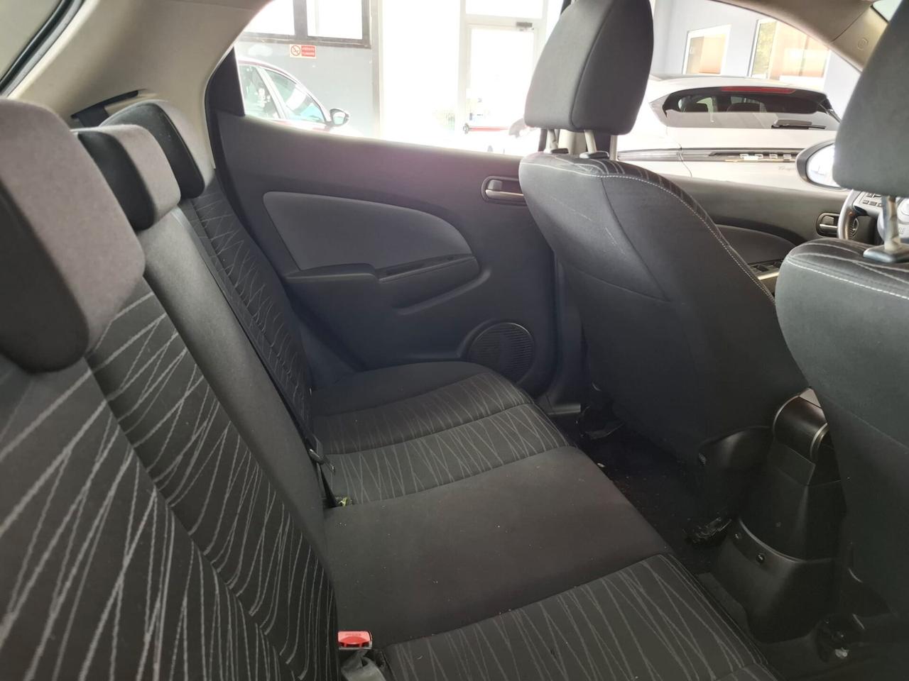 Mazda 2 Benz/Gpl Manuale
