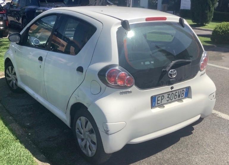 Toyota Aygo 1.0 12V VVT-i 5 porte Active Connect