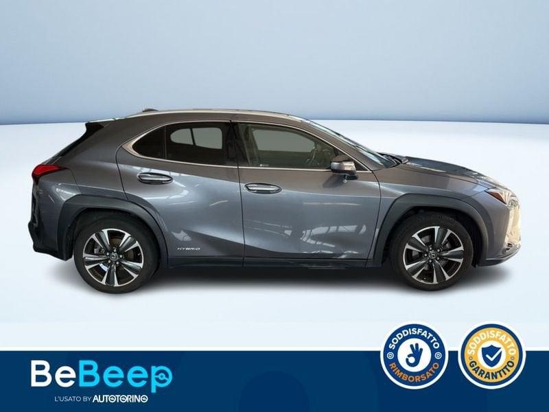 Lexus UX 2.0 PREMIUM 4WD CVT