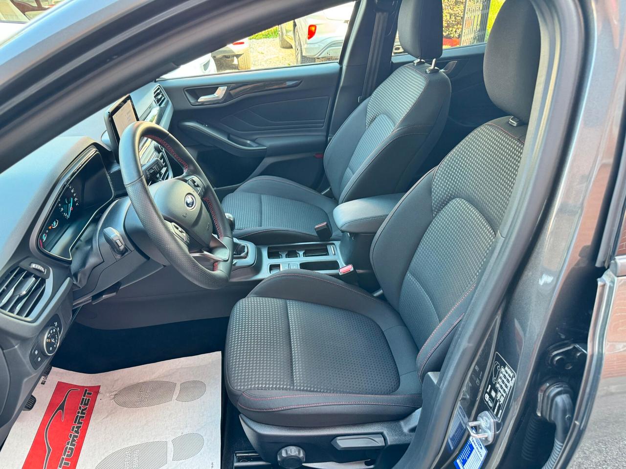 Ford Focus 1.0 EcoBoost Hybrid 125 CV 5p. ST-Line