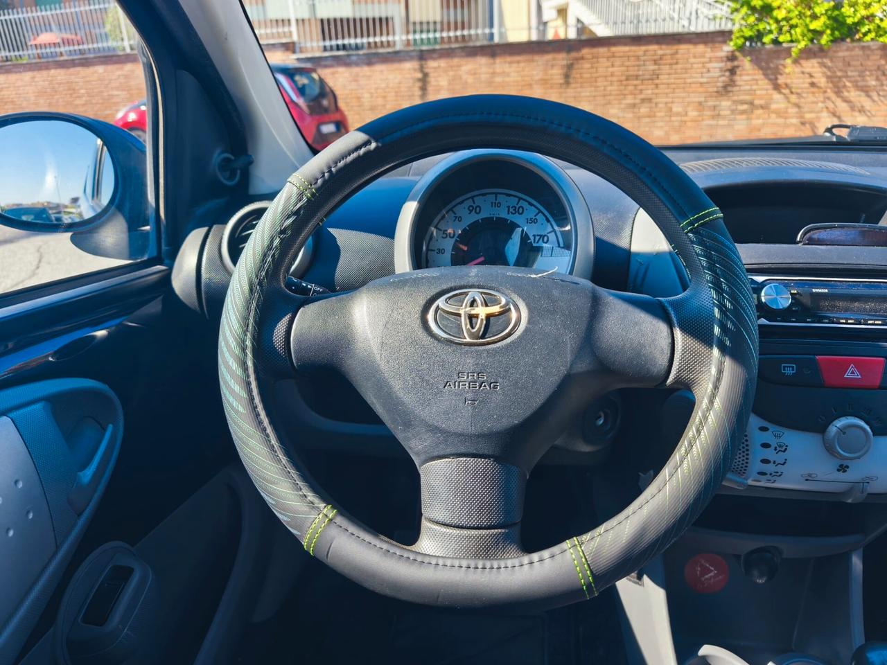 Toyota Aygo 1.0 12V VVT-i 5 porte Sol