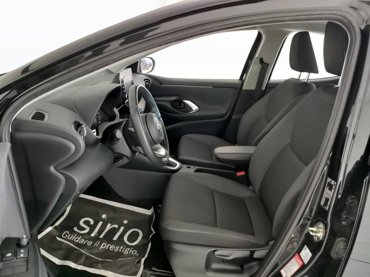 TOYOTA Yaris IV 2020 - Yaris 1.5h Active