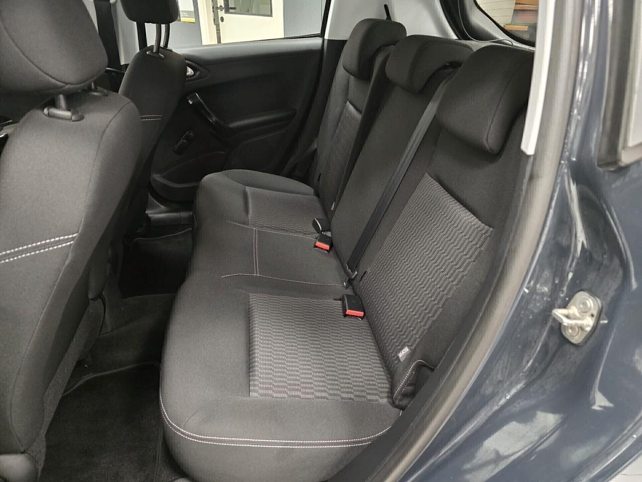 Peugeot 208 PureTech 82 5 porte Active NEOPATENTATI