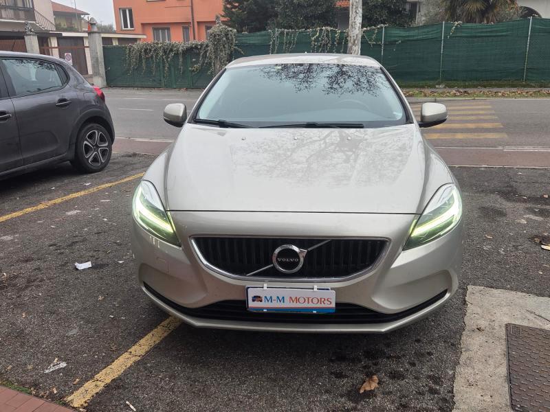 VOLVO V40 2.0 D BUSINESS