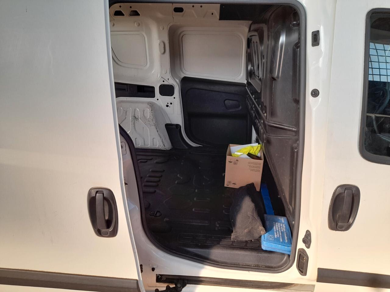 Opel Combo 1.3 CDTi 90CV PL-TN Club N1