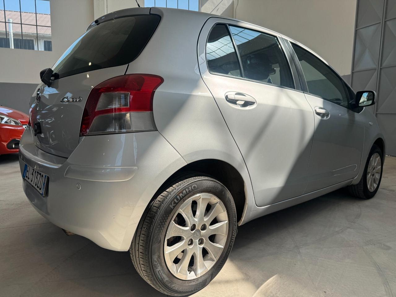 Daihatsu Charade 1.3 B You Five TOYOTA YARIS