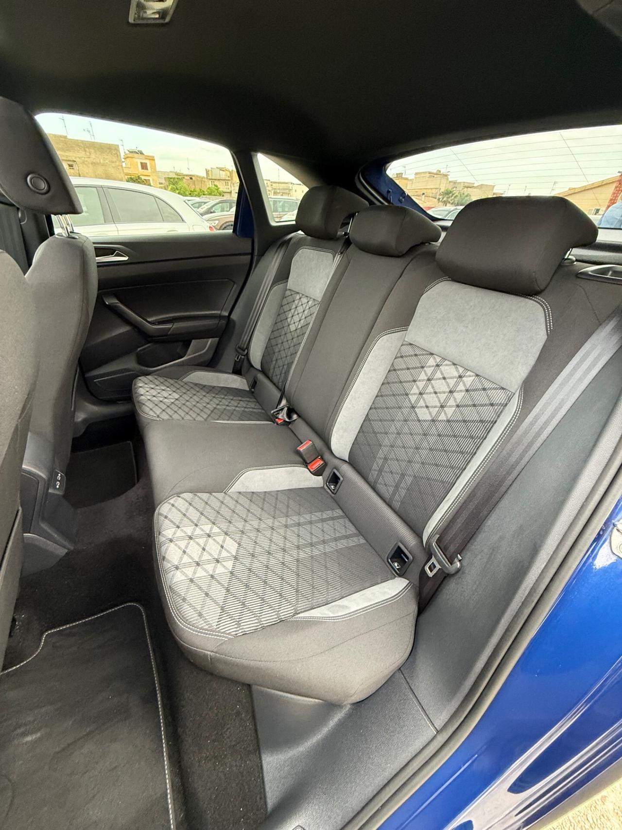 Volkswagen Taigo 1.0 TSI 115 CV R-Line
